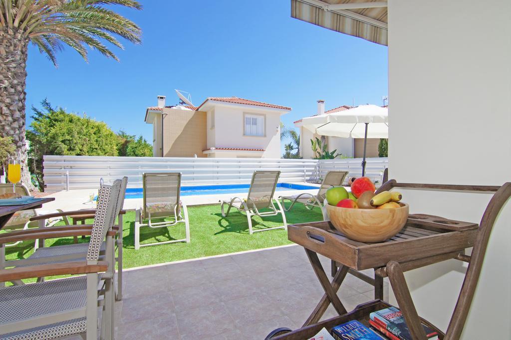 Villa Celine โปรทาราส ภายนอก รูปภาพ